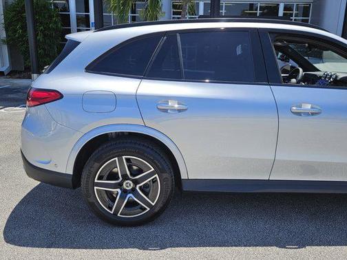 2025 Mercedes-Benz GLC 350e Base