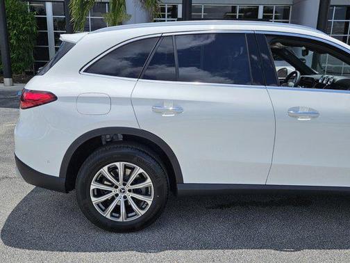 2025 Mercedes-Benz GLC 300 Base