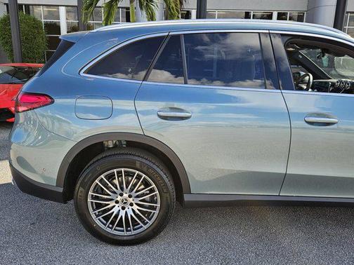 2026 Mercedes-Benz GLC 300 Base