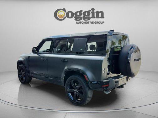 2023 Land Rover Defender 110 V8
