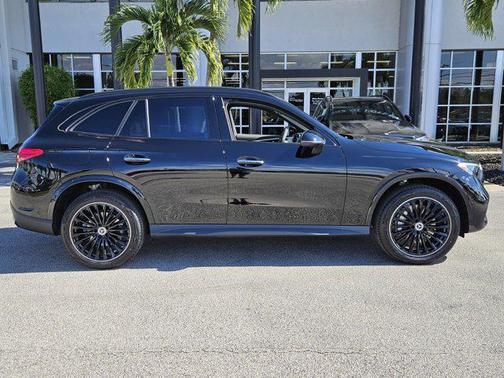 2026 Mercedes-Benz GLC 300 Base