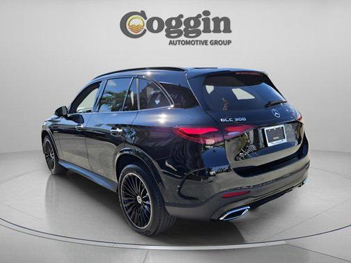 2026 Mercedes-Benz GLC 300 Base