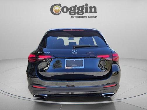 2026 Mercedes-Benz GLC 300 Base