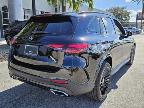 2026 Mercedes-Benz GLC 300 Base