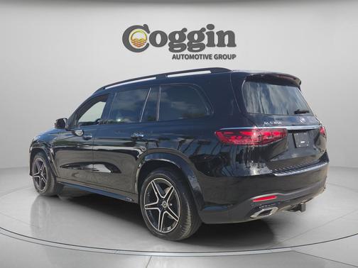 Obsidian Black Metallic 2026 Mercedes-Benz GLS 450 4MATIC