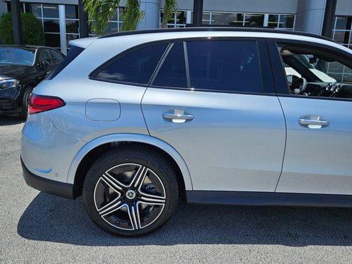 2025 Mercedes-Benz GLC 350e Base