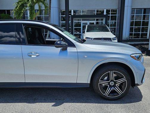 2025 Mercedes-Benz GLC 350e Base