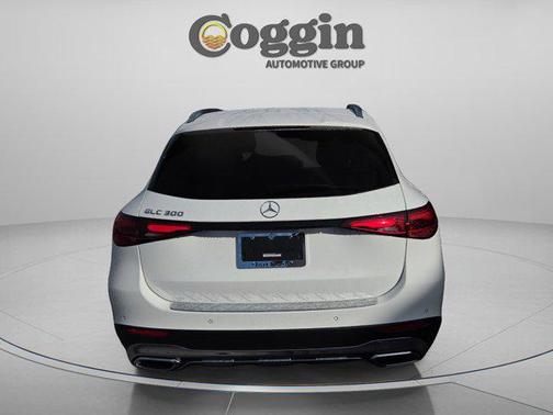 2026 Mercedes-Benz GLC 300 Base