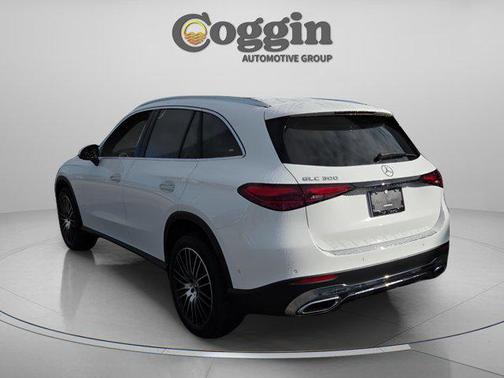 2026 Mercedes-Benz GLC 300 Base