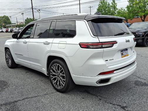 2022 Jeep Grand Cherokee L Summit