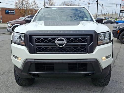 2022 Nissan Frontier S
