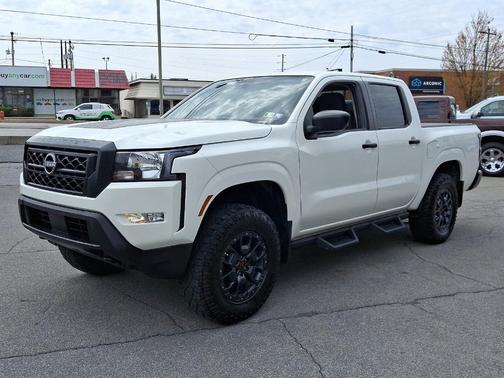 2022 Nissan Frontier S