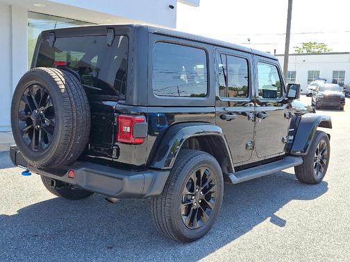 2022 Jeep Wrangler Unlimited 4xe Sahara