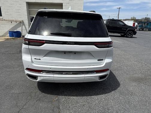 2022 Jeep Grand Cherokee Overland