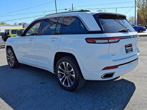 2022 Jeep Grand Cherokee Overland