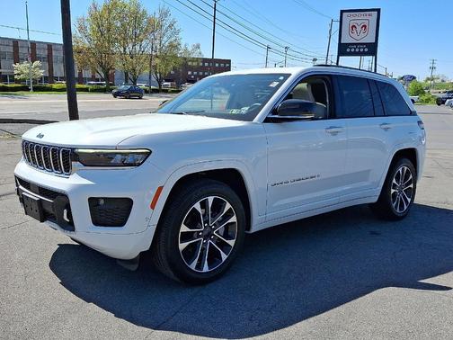 2022 Jeep Grand Cherokee Overland