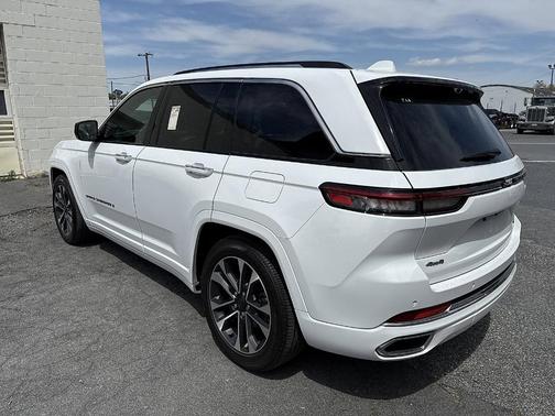 2022 Jeep Grand Cherokee Overland