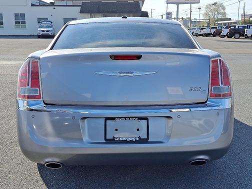 2014 Chrysler 300C Base