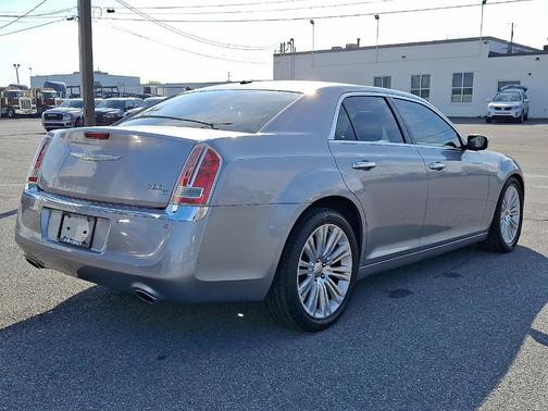 2014 Chrysler 300C Base