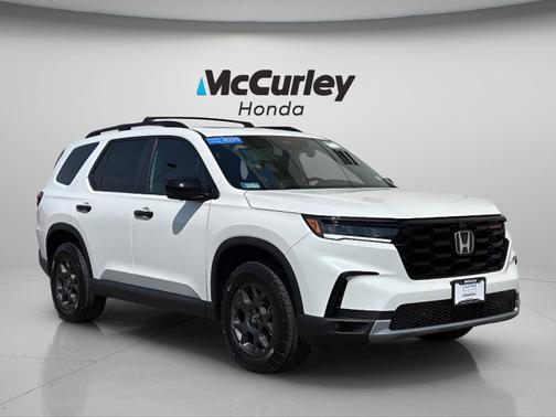 Platinum White Pearl 2025 Honda Pilot