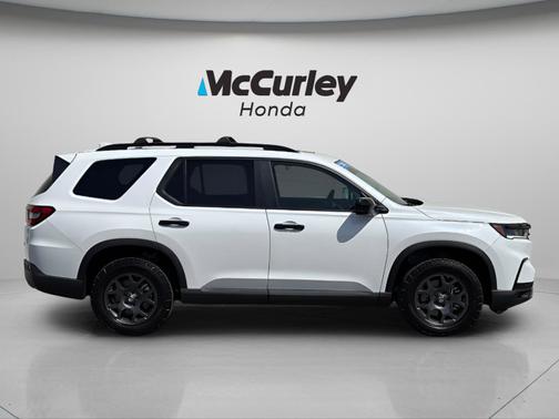 Platinum White Pearl 2025 Honda Pilot