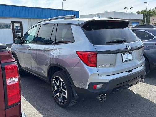 Lunar Silver Metallic 2023 Honda Passport