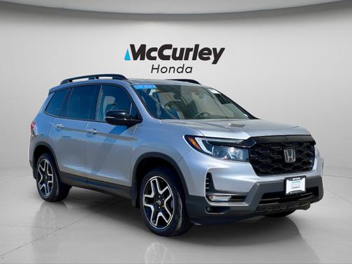 Lunar Silver Metallic 2023 Honda Passport