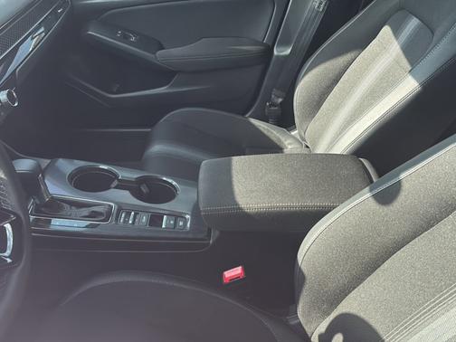 Platinum White Pearl 2025 Honda Civic