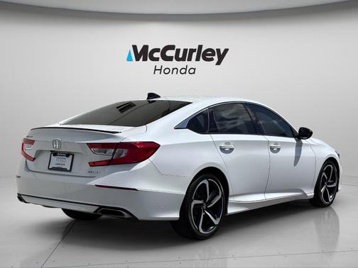Platinum White Pearl 2022 Honda Accord
