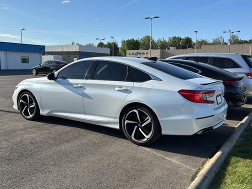 Platinum White Pearl 2022 Honda Accord