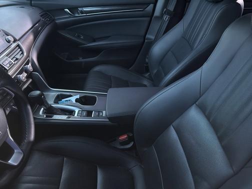 2022 Honda Accord 