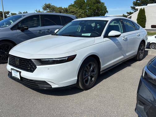 Platinum White Pearl 2025 Honda Accord Hybrid