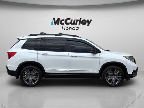 Platinum White Pearl 2021 Honda Passport