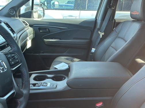 Crystal Black Pearl 2025 Honda Ridgeline
