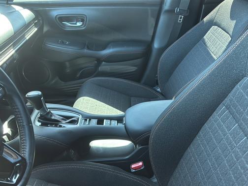 Urban Gray Pearl 2023 Honda HR-V