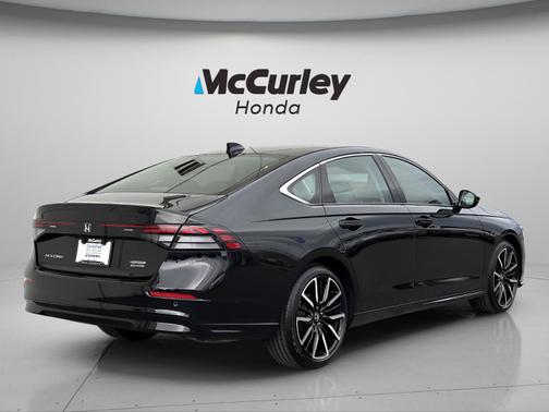 2025 Honda Accord Hybrid 