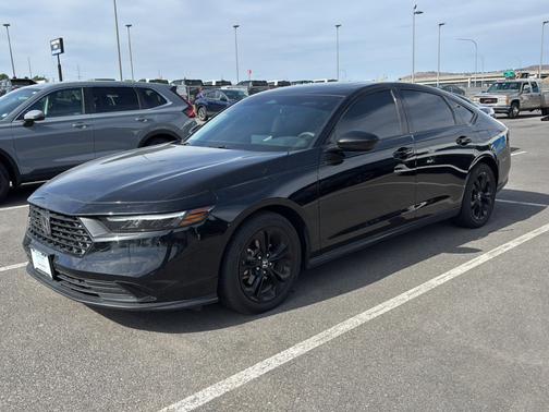 Crystal Black Pearl 2025 Honda Accord