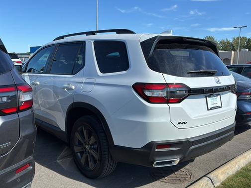 Platinum White Pearl 2025 Honda Pilot