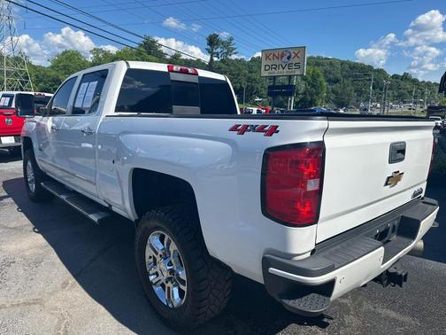 Iridescent Pearl Tricoat 2019 Chevrolet Silverado 2500 High Country