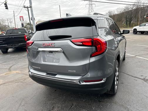 2020 GMC Terrain SLT
