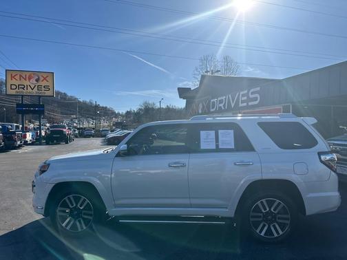 2017 Toyota 4Runner SR5 Premium