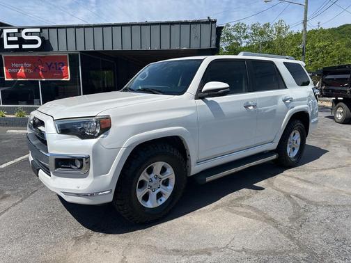 Super White 2016 Toyota 4Runner SR5 Premium