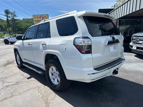 Super White 2016 Toyota 4Runner SR5 Premium