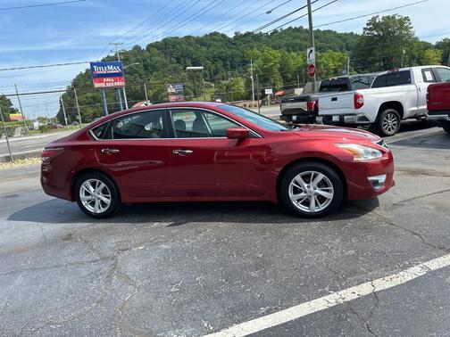 Cayenne Red Metallic 2014 Nissan Altima 2.5 SV