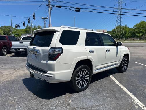 Blizzard Pearl 2017 Toyota 4Runner SR5 Premium