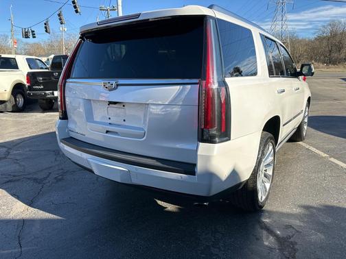 2017 Cadillac Escalade Platinum
