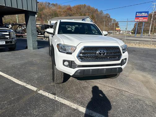 2017 Toyota Tacoma Base
