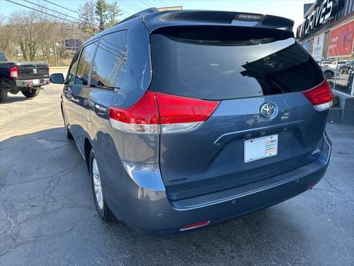 2013 Toyota Sienna XLE