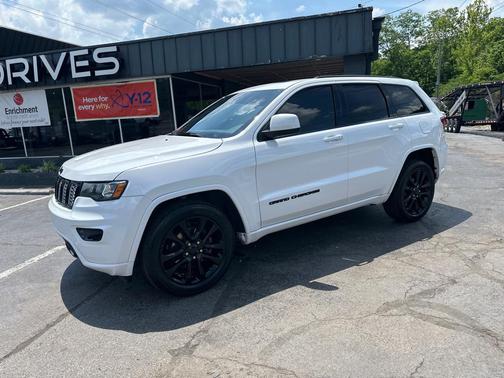 Bright White Clearcoat 2019 Jeep Grand Cherokee Altitude