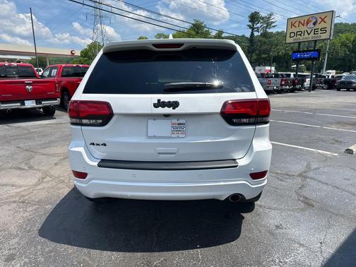 Bright White Clearcoat 2019 Jeep Grand Cherokee Altitude